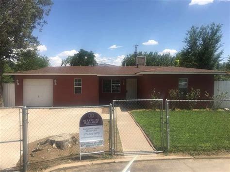 5 Barlow Place, Roswell, NM 88203 .